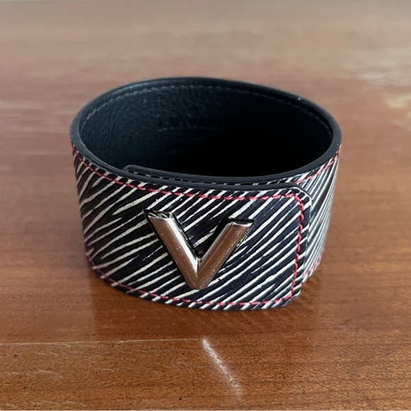 Louis Vuitton Epi Twist Cuff Bracelet in Dark Denim - Picture 2 of 6